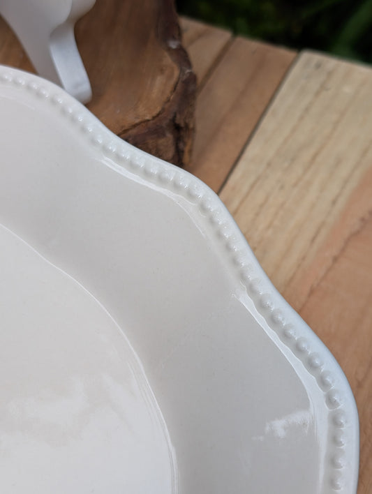 Gather & Feed™ Farmhouse Scallop Bird Feeding Platter
