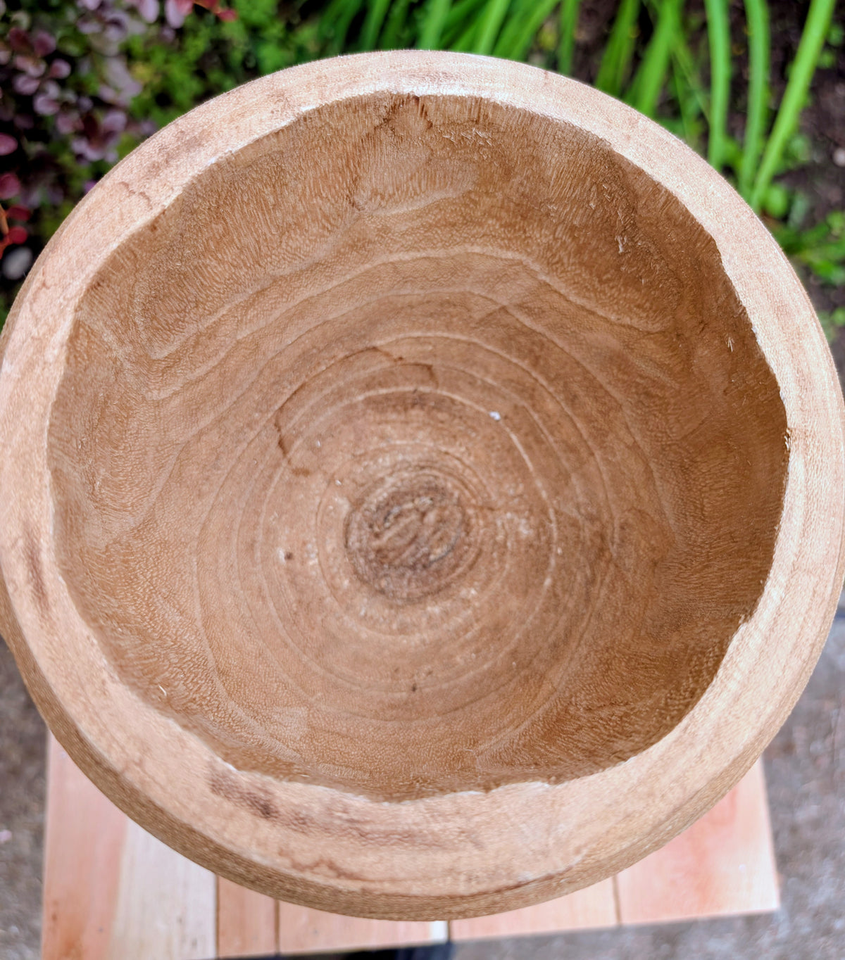 Bring natural warmth and organic texture into your home with this hand-carved paulownia wood footed vase. Its sculptural silhouette and unfinished wood grain make it a timeless accent for dried botanicals, seasonal branches, or as a beautiful standalone decorative piece.