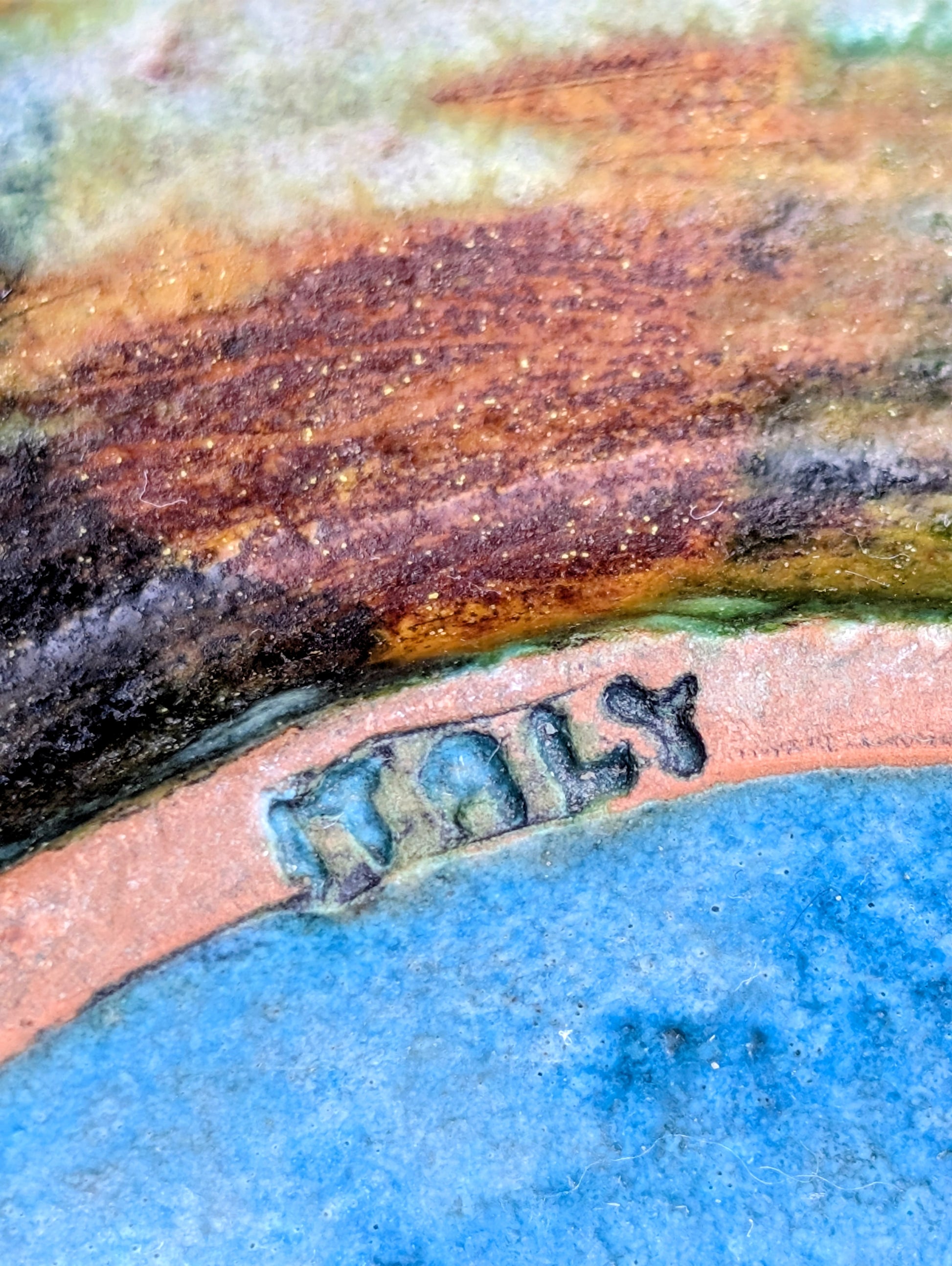 An authentic Alvino Bagni Italian art pottery ashtray, attributed to the celebrated Sea Garden collection produced for the American market through Raymor during the late 1960s. Its richly layered volcanic glaze and sculptural form make it equally stunning as a decorative bowl, catchall, or collectible Mid-Century Modern accent.