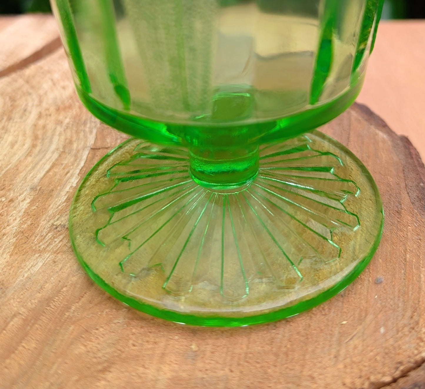 Two beautiful vintage emerald green covered pedestal candy dishes are offered in one convenient listing. Choose between a textured crackle glass design or an elegant Art Deco geometric pattern—each sold individually and carefully curated for collectors and vintage home décor enthusiasts.