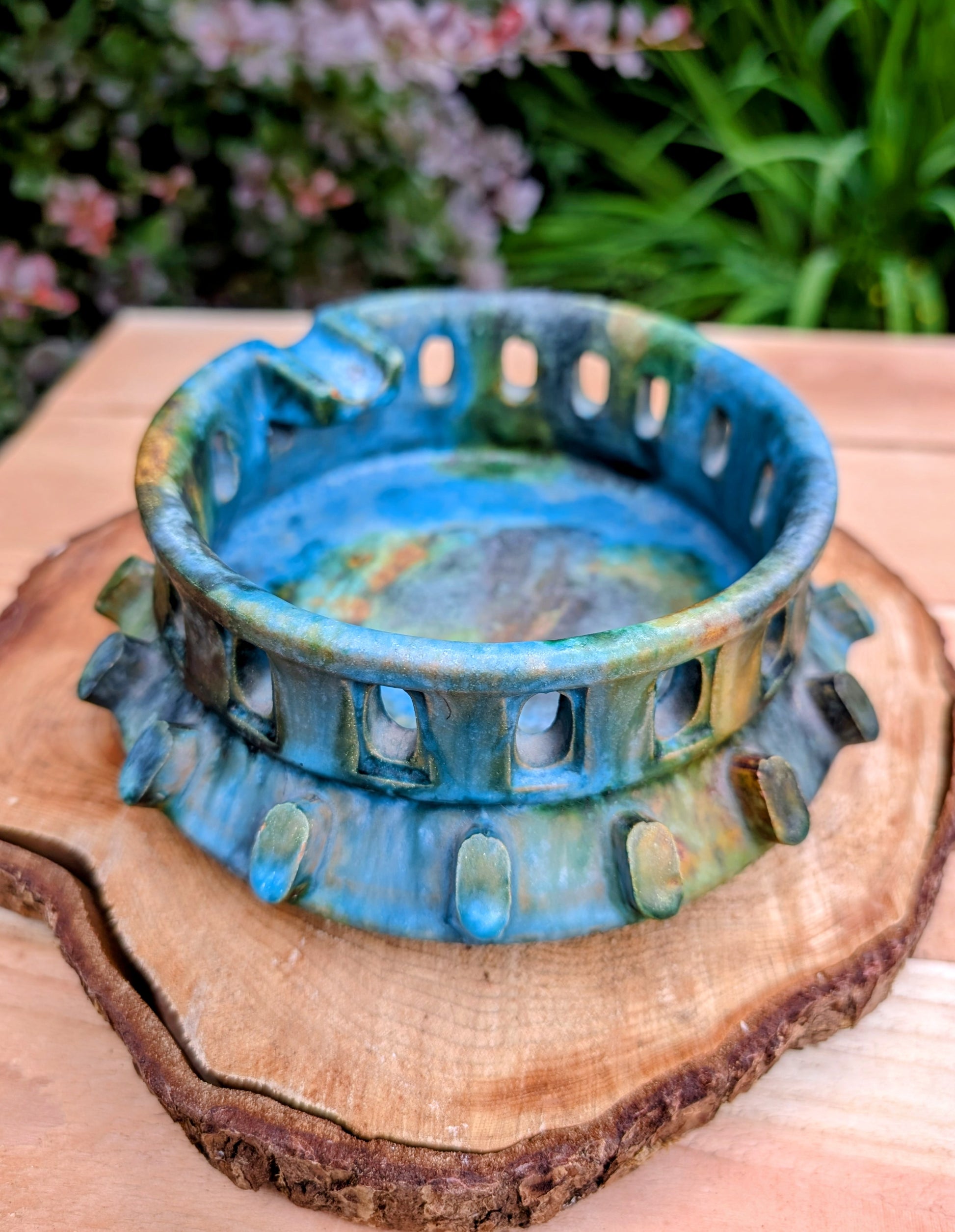 An authentic Alvino Bagni Italian art pottery ashtray, attributed to the celebrated Sea Garden collection produced for the American market through Raymor during the late 1960s. Its richly layered volcanic glaze and sculptural form make it equally stunning as a decorative bowl, catchall, or collectible Mid-Century Modern accent.