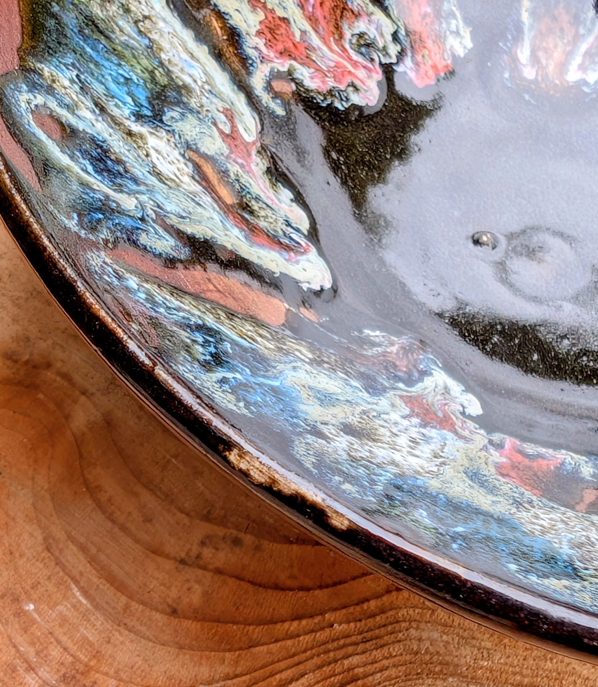 This coordinating set of two handmade studio pottery bowls showcases beautiful reactive glazes and timeless artisan craftsmanship. Perfect for serving, displaying, or gifting, the complementary designs bring warmth and organic character to any home.