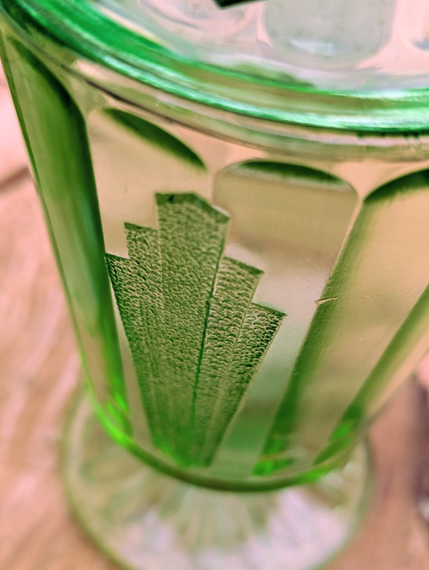 Two beautiful vintage emerald green covered pedestal candy dishes are offered in one convenient listing. Choose between a textured crackle glass design or an elegant Art Deco geometric pattern—each sold individually and carefully curated for collectors and vintage home décor enthusiasts.